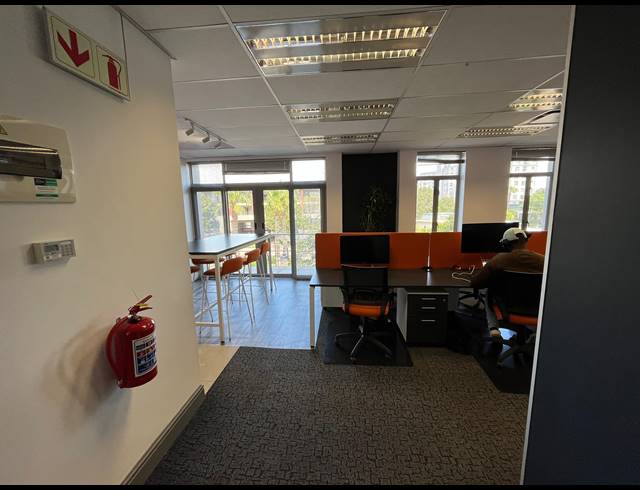 228M² OFFICE TO LET IN CENTURY CITY